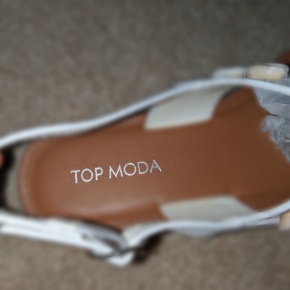 Sea Shell white double strap sandals - Picture 8 of 10